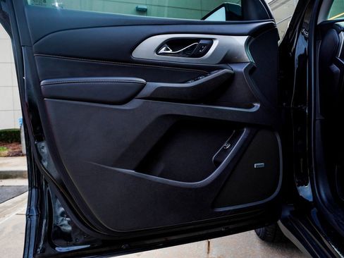 Used 2019 Chevrolet Traverse RS image 31