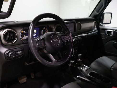 Used 2021 Jeep Wrangler Unlimited Sport AWD/4WD image 14