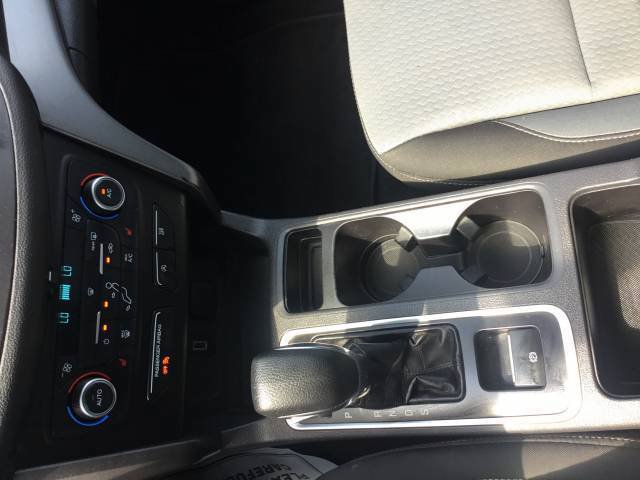 Used 2018 Ford Escape SE FWD image 19