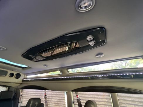 Used 2016 GMC Savana 2500 Extended image 32