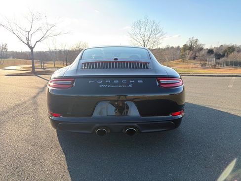 Used 2017 Porsche 911 Carrera S image 6