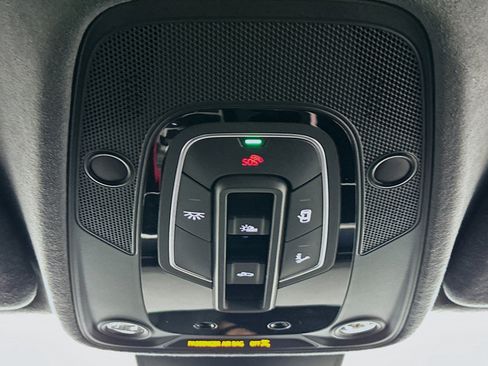 Used 2025 Audi RS 6 performance w/ Matte Carbon Package AWD/4WD image 18