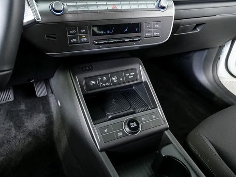 New 2025 Hyundai Kona SEL FWD image 18