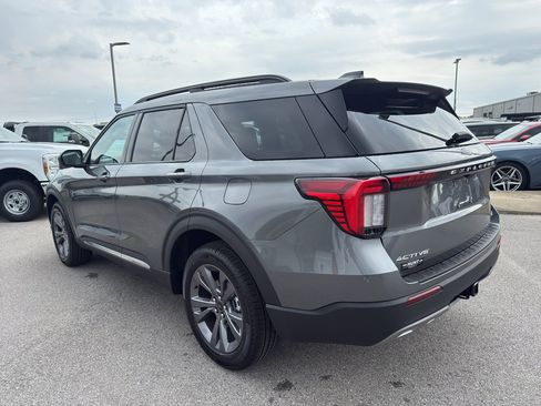 New 2025 Ford Explorer Active w/ Active Comfort Package image 7