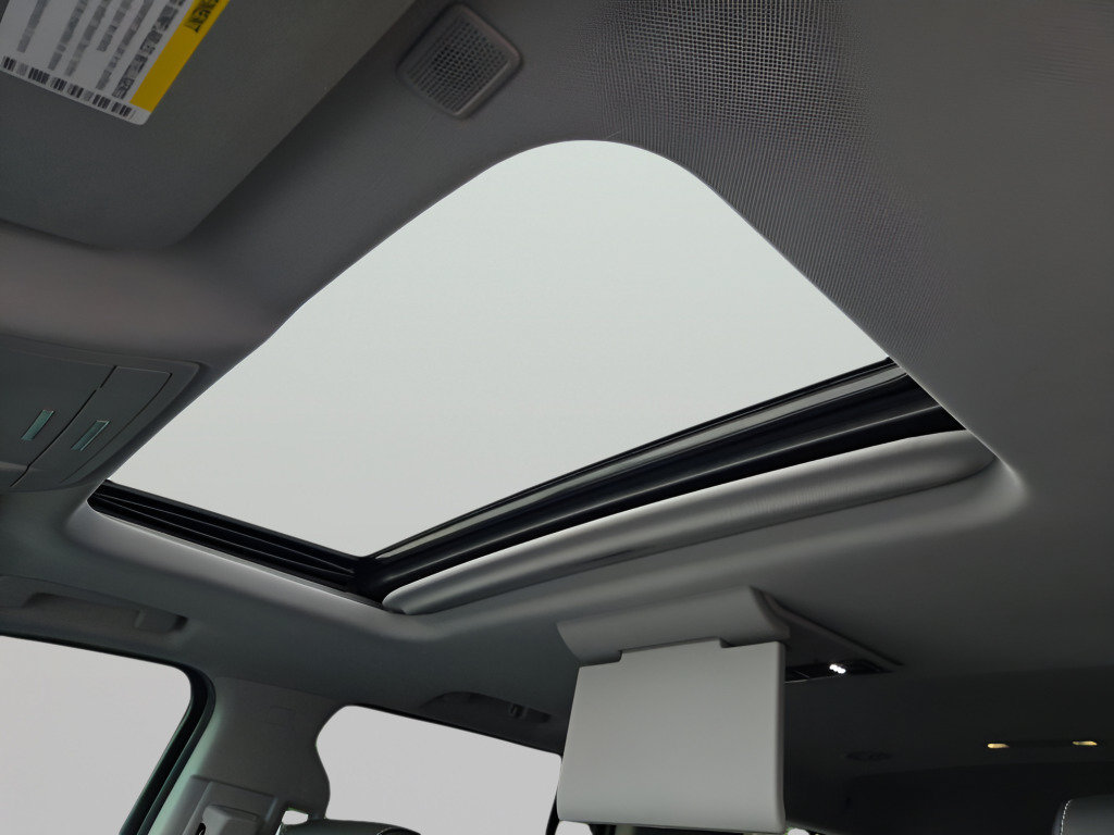 Certified 2018 Chevrolet Tahoe LT AWD/4WD image 32