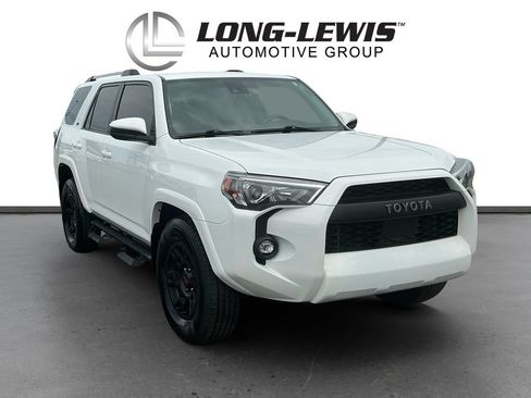 Used 2022 Toyota 4Runner SR5 RWD image 10