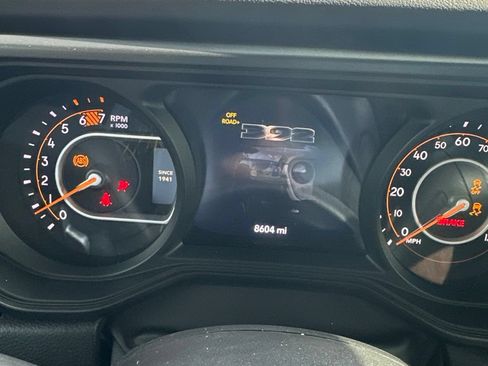 Used 2024 Jeep Wrangler Unlimited Rubicon 392 AWD/4WD image 13