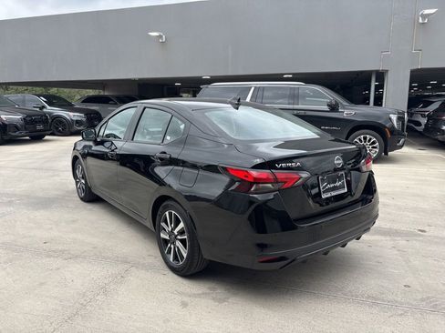 Used 2025 Nissan Versa SV FWD image 8