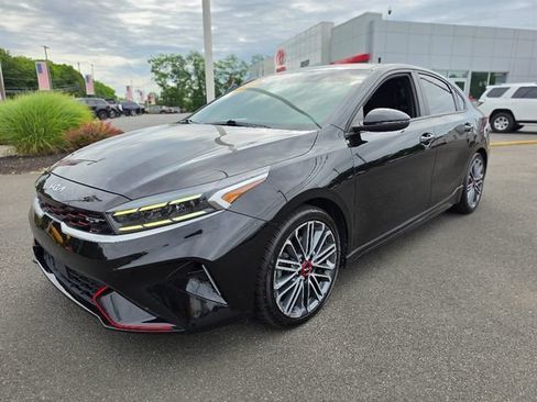 Used 2023 Kia Forte GT FWD image 3
