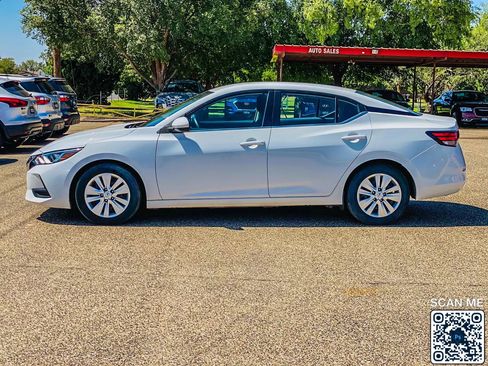 Used 2022 Nissan Sentra S image 4