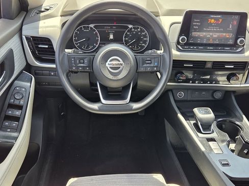 Used 2021 Nissan Rogue SV FWD image 11