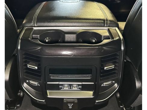 Used 2022 RAM 1500 Laramie AWD/4WD image 38