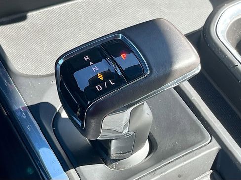 Used 2023 GMC Sierra 1500 SLT w/ SLT Premium Package image 17