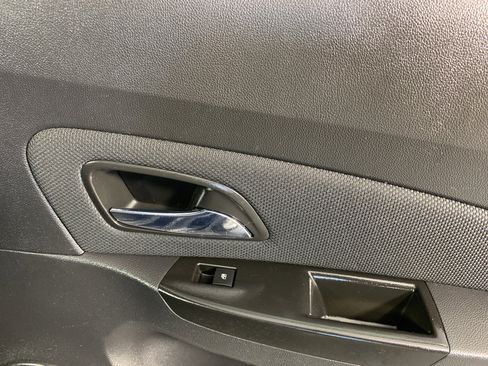 Used 2014 Chevrolet Cruze LT image 35