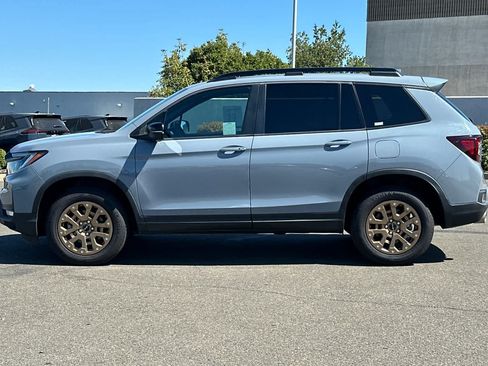 Used 2023 Honda Passport TrailSport image 9