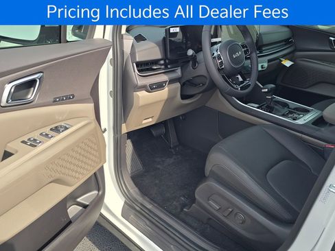 New 2026 Kia Carnival EX FWD image 9
