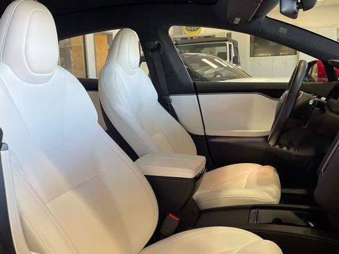 Used 2020 Tesla Model S Long Range Plus image 41