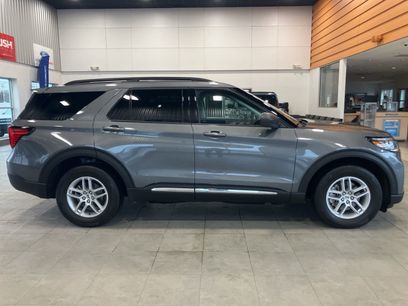 Used 2025 Ford Explorer Active