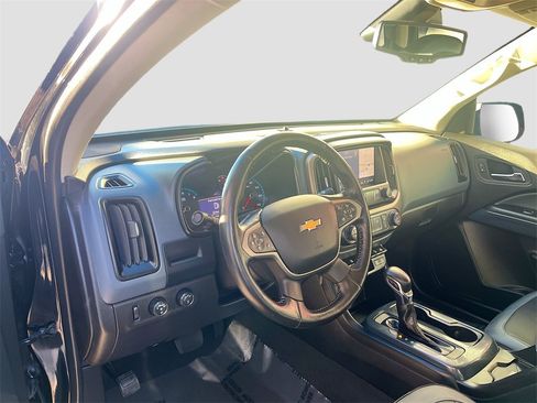 Used 2022 Chevrolet Colorado Z71 w/ Trail Boss Package image 9