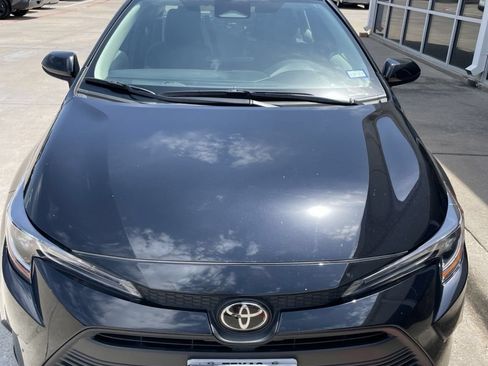 Used 2026 Toyota Corolla LE FWD image 3
