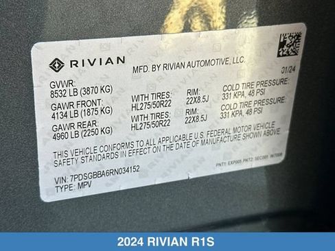 Used 2024 Rivian R1S Adventure AWD/4WD image 32
