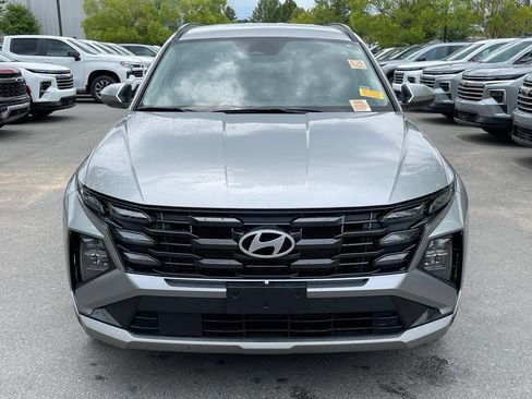 Used 2025 Hyundai Tucson SEL FWD image 2