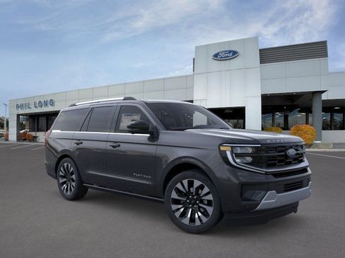 New 2026 Ford Expedition Platinum w/ Driver's Package AWD/4WD image 7