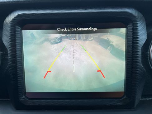 Used 2018 Jeep Wrangler Unlimited Sahara image 13