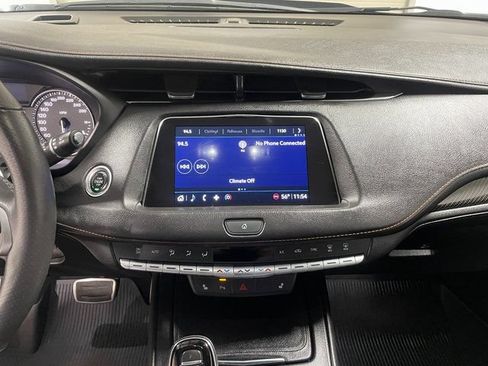 Used 2022 Cadillac XT4 Sport w/ Safety Alert Package AWD/4WD image 16