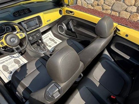 Used 2014 Volkswagen Beetle TDI image 34