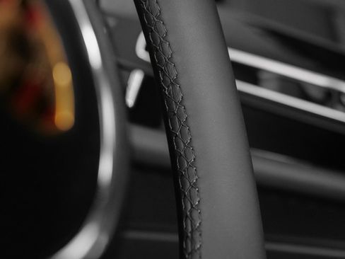 Certified 2025 Porsche Macan image 29