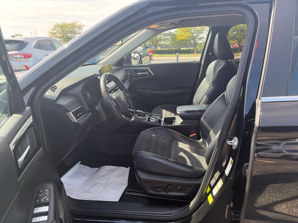 Used 2024 Mitsubishi Outlander SE FWD image 21