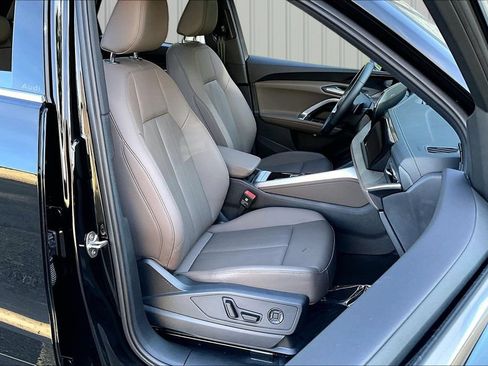 Used 2025 Audi Q5 Premium w/ Convenience Package AWD/4WD image 29