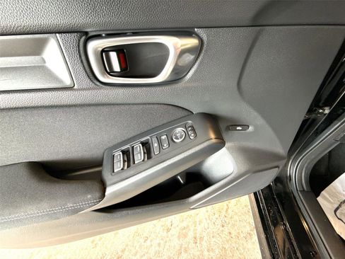 Used 2023 Honda Civic Sport image 15