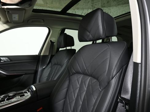 New 2026 BMW X7 xDrive40i AWD/4WD image 16