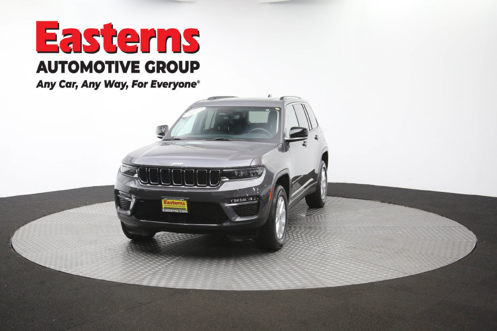 Used 2023 Jeep Grand Cherokee Limited AWD/4WD image 58