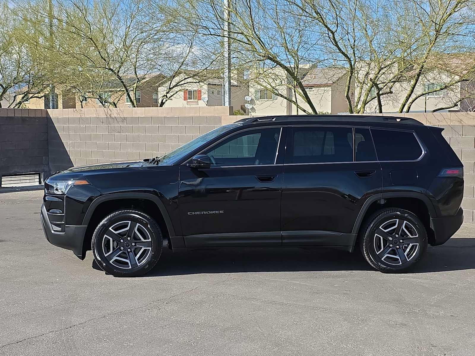 New 2026 Jeep Cherokee Laredo AWD/4WD image 5