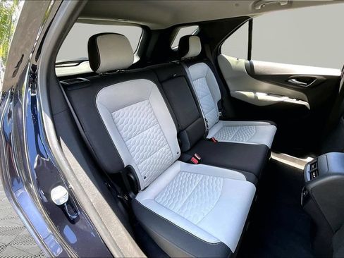 Used 2021 Chevrolet Equinox LS w/ LPO, Blackout Package AWD/4WD image 19