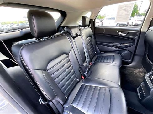 Used 2024 Ford Edge SEL AWD/4WD image 15