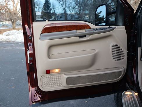 Used 2000 Ford Excursion Limited image 26