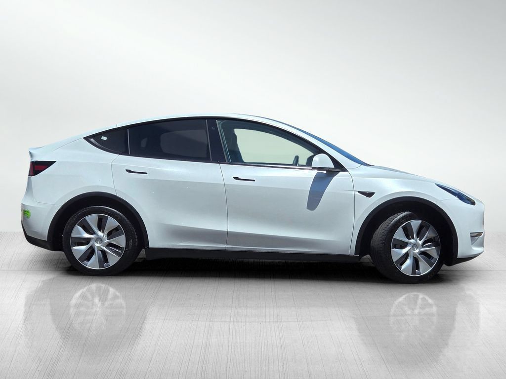 Used 2023 Tesla Model Y Long Range AWD/4WD image 4