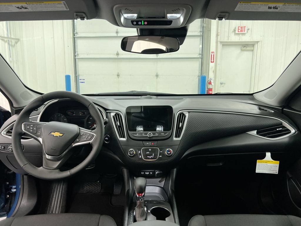 Used 2024 Chevrolet Malibu RS FWD image 10