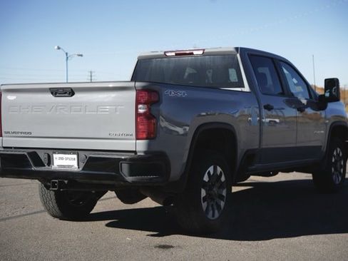 Used 2024 Chevrolet Silverado 2500 Custom w/ Custom Convenience Package image 6