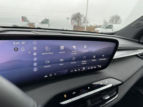 Used 2025 Buick Enclave Preferred image 30