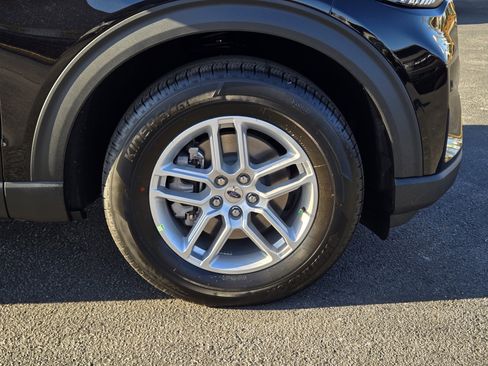 New 2026 Ford Explorer Active image 11