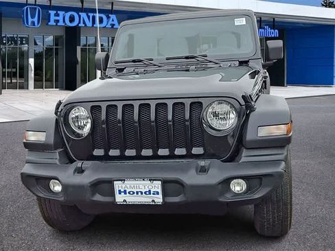 Used 2023 Jeep Wrangler Sport image 3