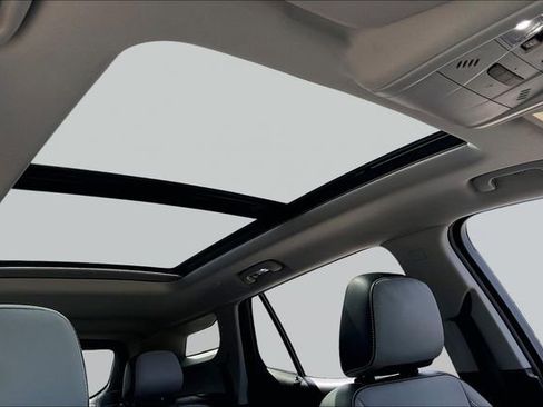 Used 2022 GMC Terrain SLT w/ Infotainment Package II image 19