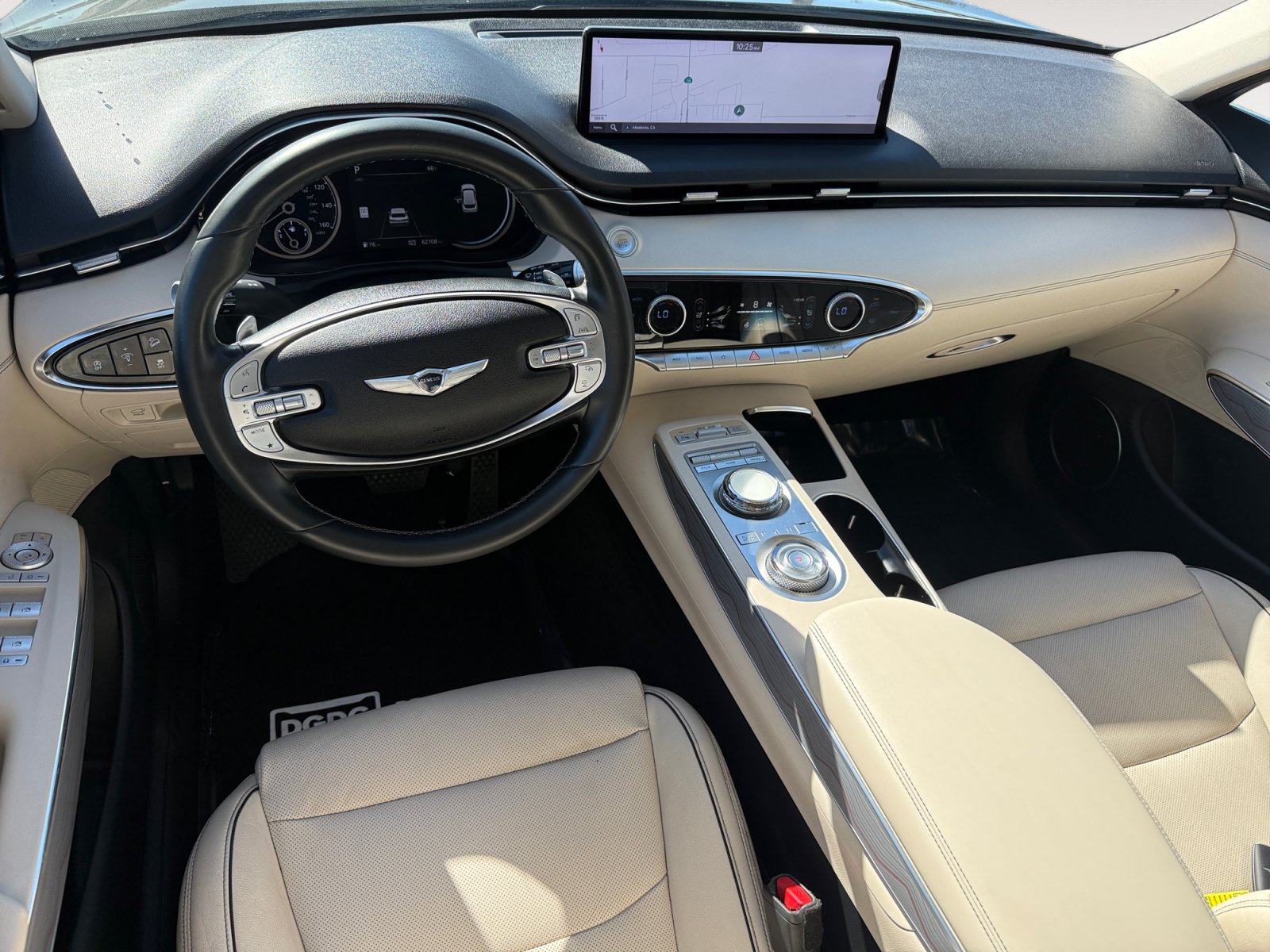 Used 2022 Genesis GV70 2.5T w/ Advanced Package AWD/4WD image 15