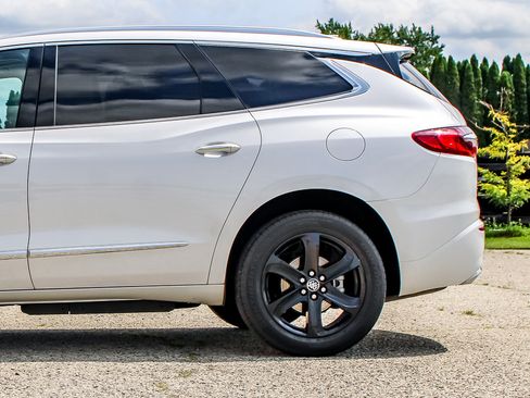 Used 2021 Buick Enclave Avenir w/ Avenir Technology Package AWD/4WD image 44