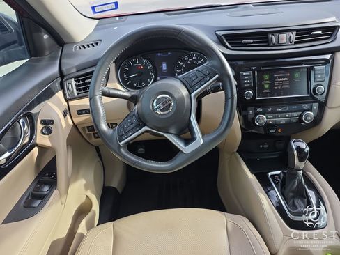 Used 2018 Nissan Rogue SL w/ Premium Package image 13